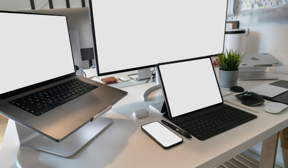 jakub-zerdzicki-z0xdapnPMJ8-unsplash